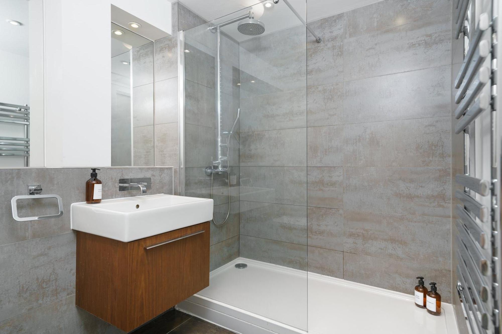 Trafalgar Sq 1 Bedr, 3 Beds Sleeps 6 Londyn Zewnętrze zdjęcie